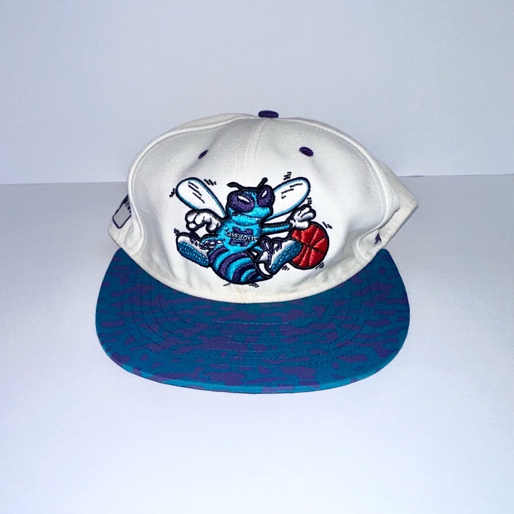 Charlotte Hornets White and Blue Cap